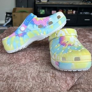 NEW! Platform tye dye crocs! Size 10 women’s